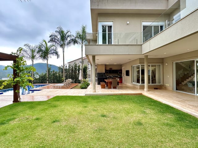 Casa com 815m² 4 quartos e 7 banheiros, à venda, no bairro Tamboré em Santana de Parnaíba