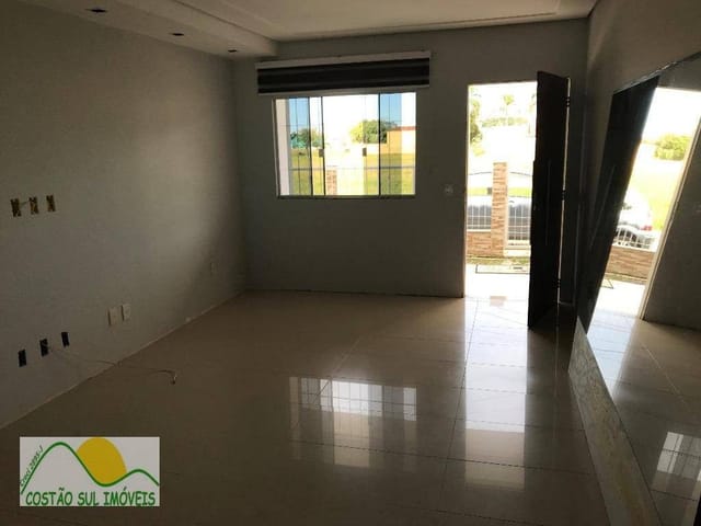 Foto do Casa - Casa de alvenaria com 3 dormitórios com estrutura para mais um pavimento, perto do Portal do Ribeirão - Ribeirão da Ilha - Florianópolis/SC | Costão Sul Imóveis