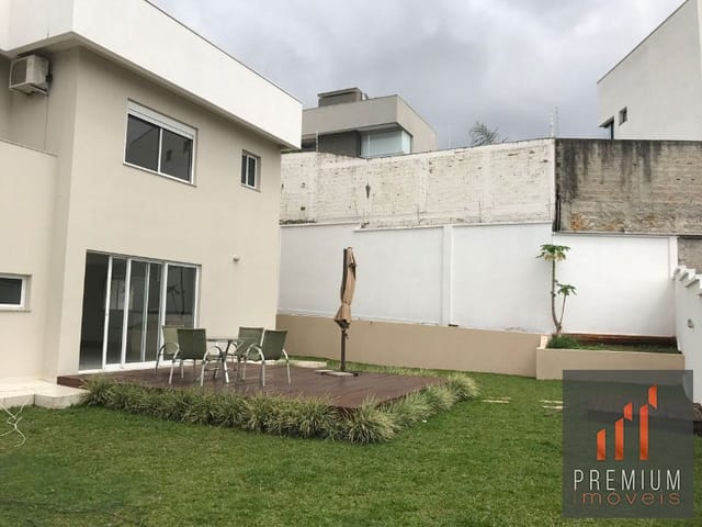 Casa com 350m² 3 quartos e 4 banheiros, à venda, no bairro ESTRELA em PONTA GROSSA