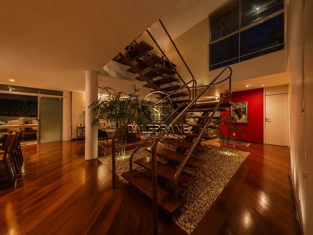 Casa com 2500m² 4 quartos e 7 banheiros, à venda, no bairro Park Way em Brasília
