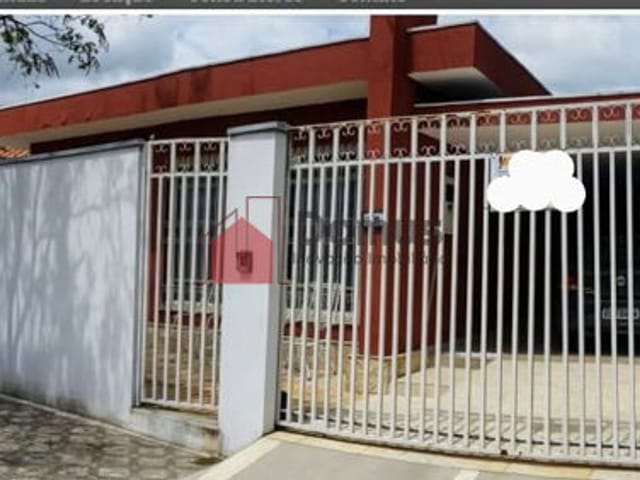 Casa com 360m², à venda, no bairro Centro em Pindamonhangaba