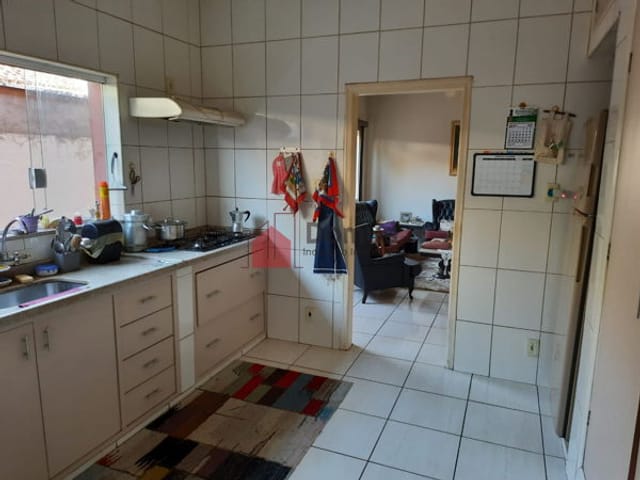 Casa com 360m², à venda, no bairro Centro em Pindamonhangaba