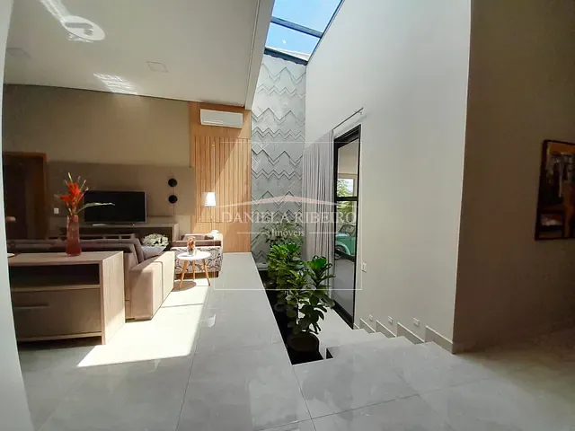 Casa com 701m² 4 quartos e 6 banheiros, à venda, no bairro Recanto do Salto em Londrina