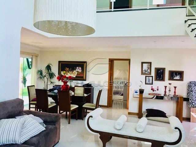 Casa com 500m² 4 quartos e 6 banheiros, à venda, no bairro Sun Lake Residence em Londrina