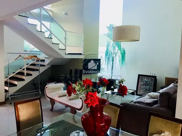 Casa com 500m² 4 quartos e 6 banheiros, à venda, no bairro Sun Lake Residence em Londrina