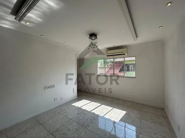 Casa com 80m² 2 quartos e 1 banheiro, à venda ou para alugar, no bairro Bairro da Luz em Nova Iguaçu