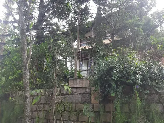 Casa com 532m² 4 quartos e 2 banheiros, à venda, no bairro Limoeiro em Guapimirim