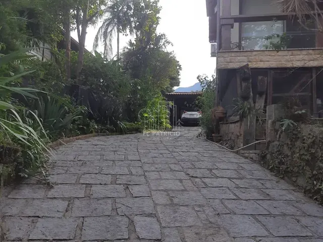 Casa com 532m² 4 quartos e 2 banheiros, à venda, no bairro Limoeiro em Guapimirim