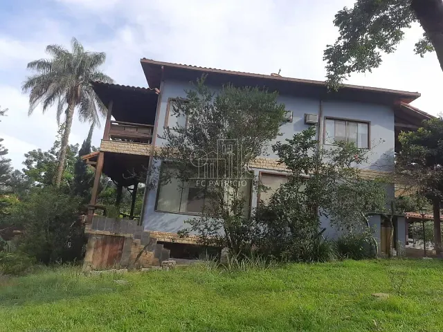 Casa com 532m² 4 quartos e 2 banheiros, à venda, no bairro Limoeiro em Guapimirim