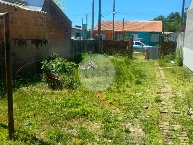 Casa 2 quartos e 1 banheiro, à venda, no bairro Laranjal em Pelotas