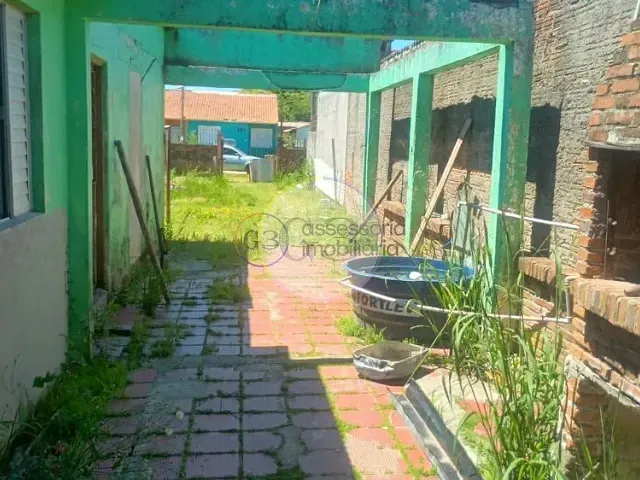 Casa 2 quartos e 1 banheiro, à venda, no bairro Laranjal em Pelotas