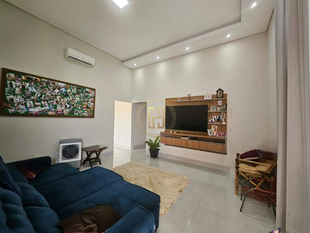 Casa com 450m², à venda, no bairro Jardim Montreal em Nova Mutum