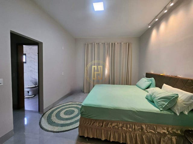 Casa com 450m², à venda, no bairro Jardim Montreal em Nova Mutum