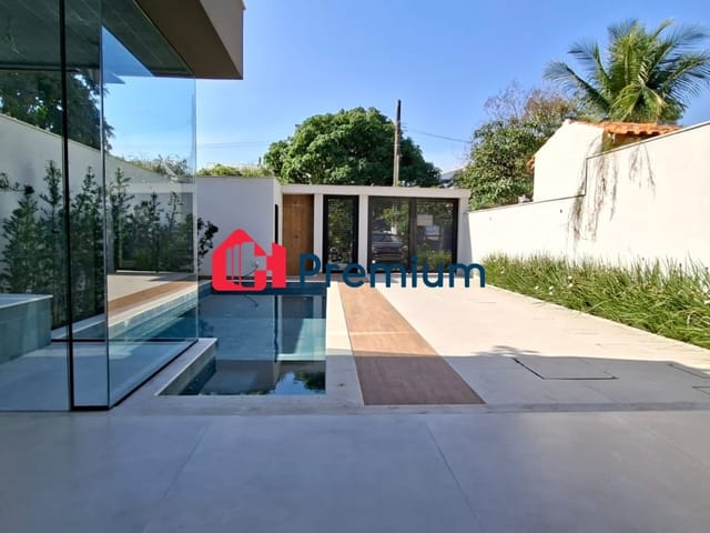 Casa 5 quartos e 8 banheiros, à venda, no bairro Barra da Tijuca em Rio de Janeiro