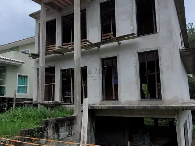 Casa com 360m² 3 quartos e 5 banheiros, à venda, no bairro Jardim Caiapiá em Cotia