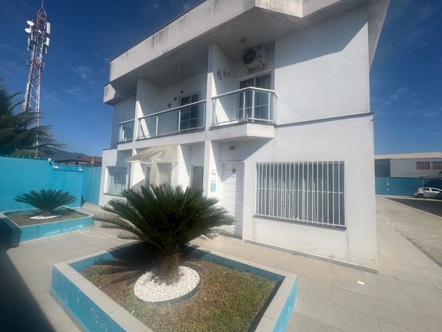 Foto do Casa - Sobrado à venda,  com duas suítes e churrasqueira privativa, a 150m da orla do Porto Novo, em Caraguatatuba, litoral norte de SP | Innova Imobiliária