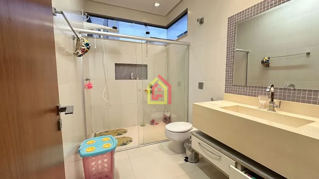 Casa à venda com 4 quartos, 4 suítes, 2 vagas e 345m² no Condomínio Greenville, Marabá (PA) — foto 16 de 16