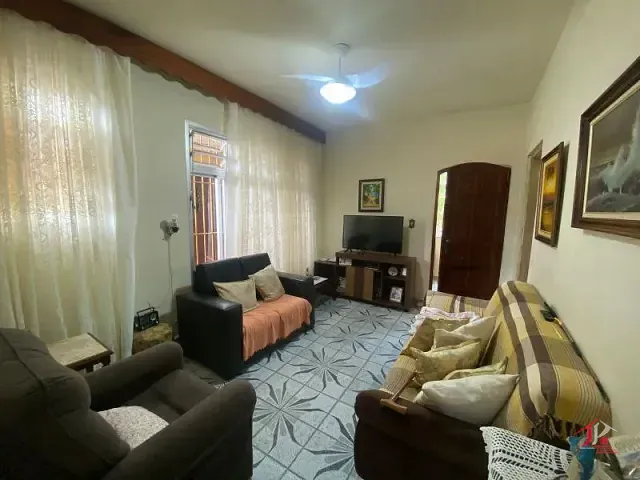 Casa 3 quartos e 2 banheiros, à venda, no bairro Belas Artes em Itanhaém