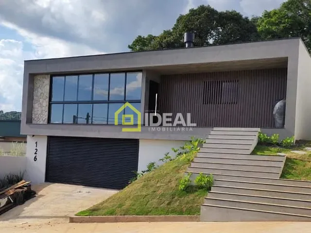 Casa 3 quartos e 2 banheiros, à venda, no bairro Nossa Senhora da Salete em Concórdia