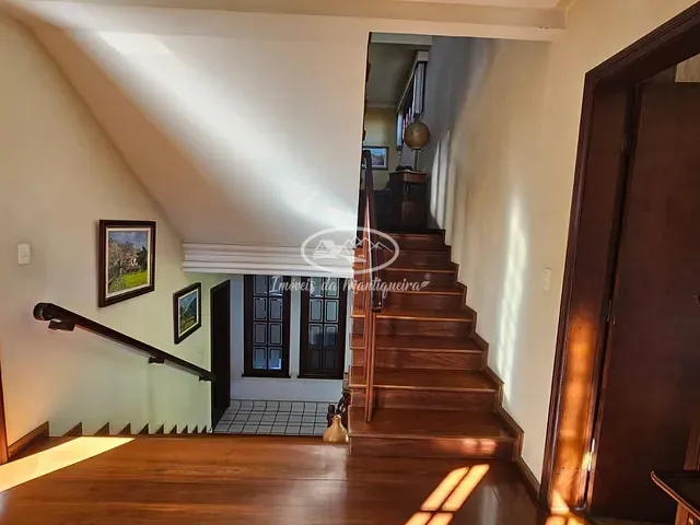 Casa com 973m² 4 quartos e 4 banheiros, à venda, no bairro Jardim Brasília em Resende