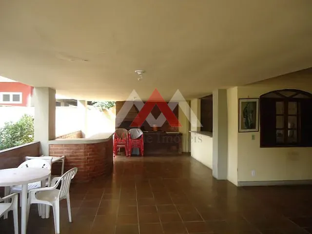 Casa com 580m² 4 quartos e 3 banheiros, à venda, no bairro Itaipu em Niterói