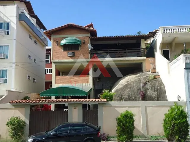 Casa com 580m² 4 quartos e 3 banheiros, à venda, no bairro Itaipu em Niterói