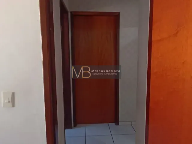 Casa com 198m² 3 quartos e 2 banheiros, à venda, no bairro Conjunto Habitacional José Garcia Molina em Londrina