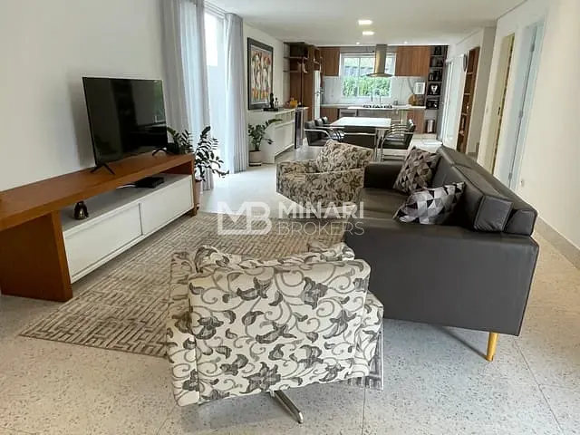 Casa com 303m² 4 quartos e 6 banheiros, à venda, no bairro Alphaville em Santana de Parnaíba
