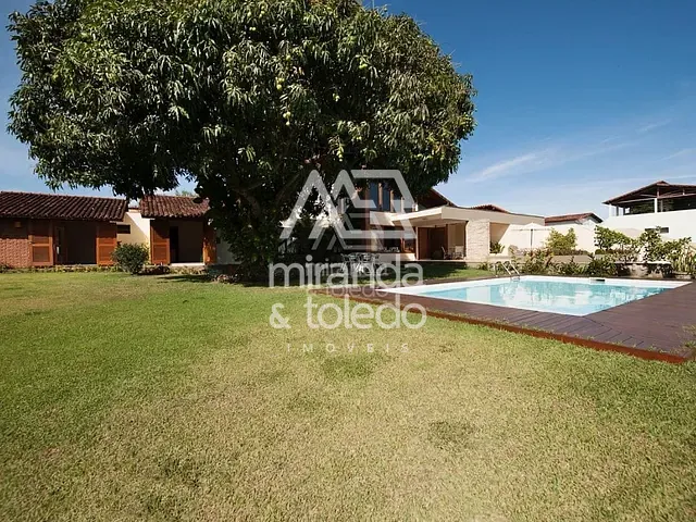 Casa com 1080m² 4 quartos e 6 banheiros, à venda, no bairro São Judas Tadeu em Guarapari