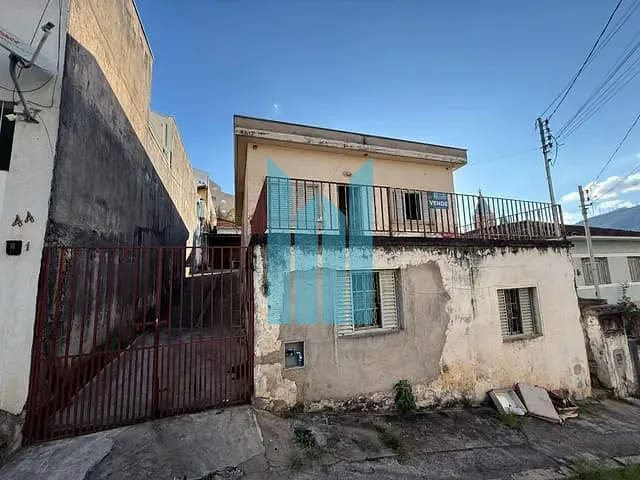 Casa 2 quartos e 1 banheiro, à venda, no bairro Nossa Senhora Aparecida em Poços de Caldas