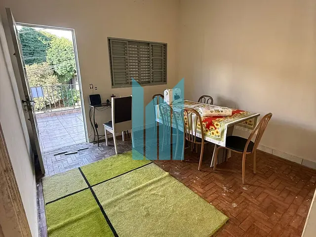 Casa 2 quartos e 1 banheiro, à venda, no bairro Nossa Senhora Aparecida em Poços de Caldas
