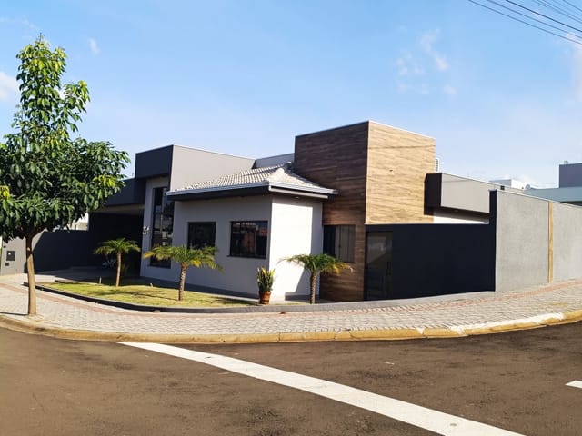 Casa com 287m² 3 quartos e 1 banheiro, à venda, no bairro Residencial Morada das Flores em Cambé