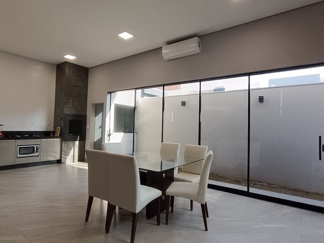 Casa com 287m² 3 quartos e 1 banheiro, à venda, no bairro Residencial Morada das Flores em Cambé