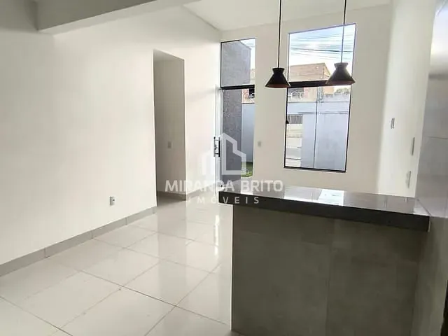 Casa 3 quartos e 3 banheiros, à venda, no bairro Parque Ibirapuera em Aparecida de Goiânia