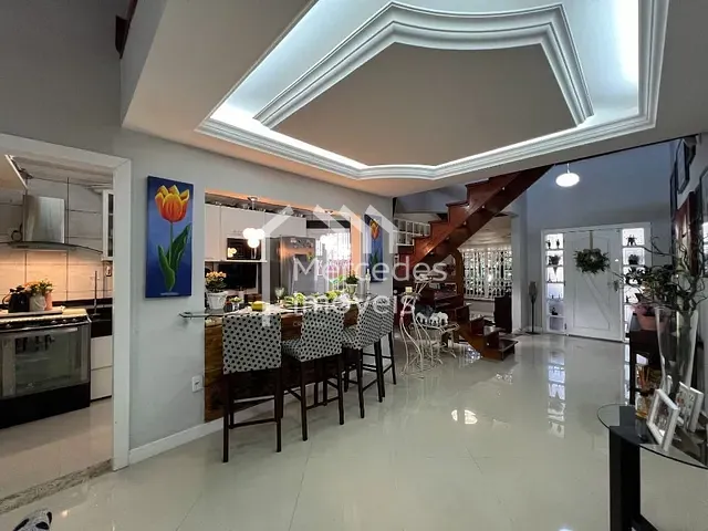 Casa com 552m² 3 quartos e 5 banheiros, à venda, no bairro Dom Bosco em Itajaí