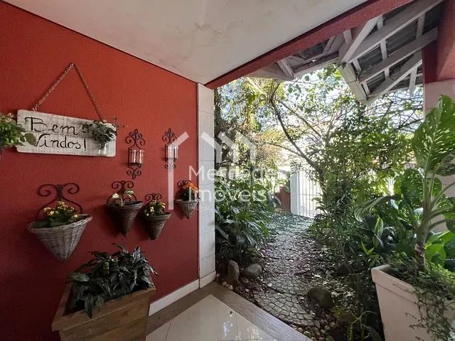 Casa com 552m² 3 quartos e 5 banheiros, à venda, no bairro Dom Bosco em Itajaí