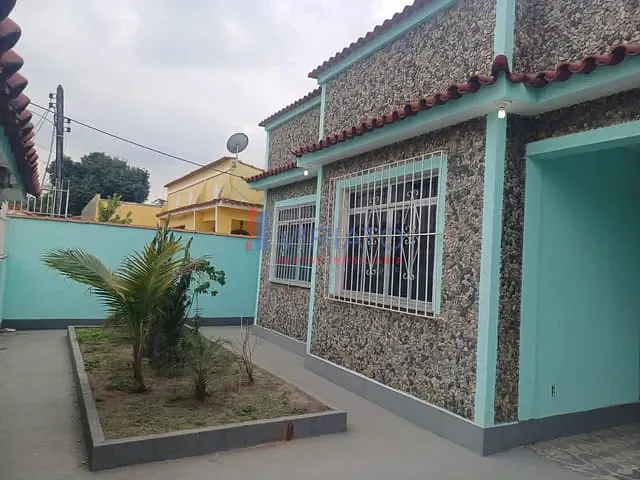 Casa com 295m² 2 quartos e 3 banheiros, à venda, no bairro Praia do Imperador (Guia de Pacobaíba) em Magé