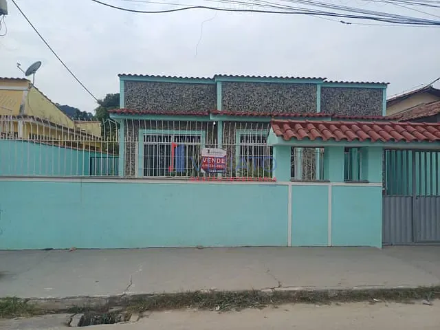 Casa com 295m² 2 quartos e 3 banheiros, à venda, no bairro Praia do Imperador (Guia de Pacobaíba) em Magé