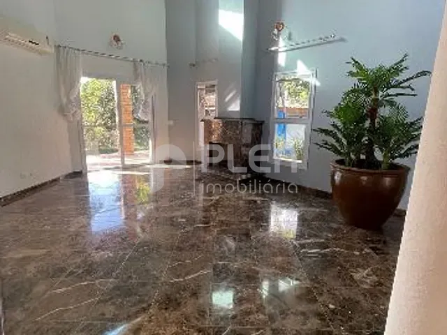 Casa com 1300m² 4 quartos e 3 banheiros, à venda, no bairro Samambaia em Mairiporã