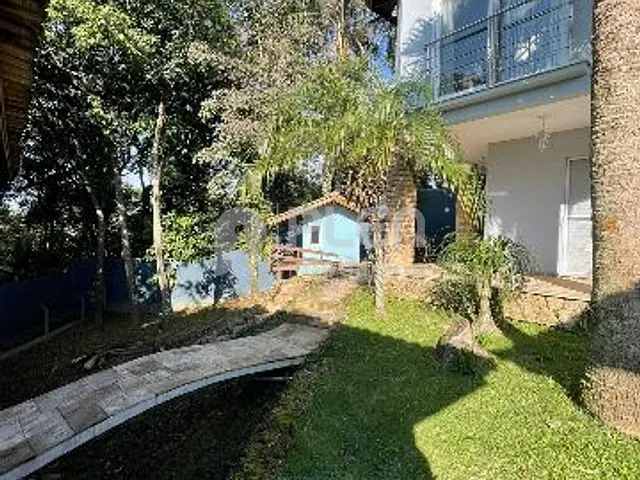 Casa com 1300m² 4 quartos e 3 banheiros, à venda, no bairro Samambaia em Mairiporã