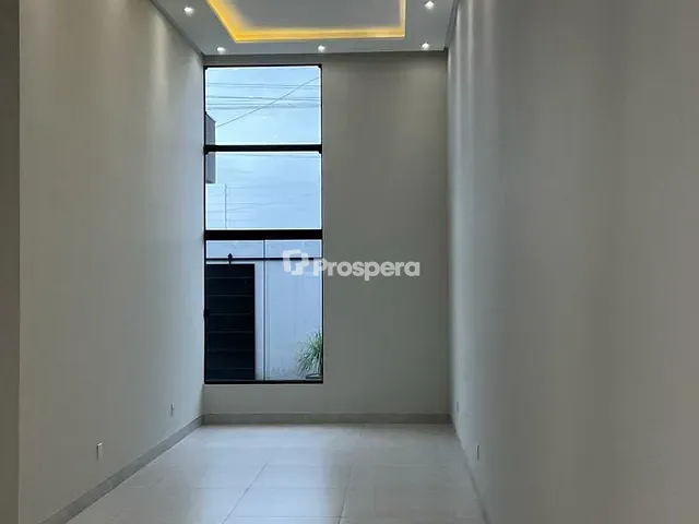Casa com 250m² 3 quartos e 2 banheiros, à venda, no bairro Polocentro 1ª Etapa em Anápolis