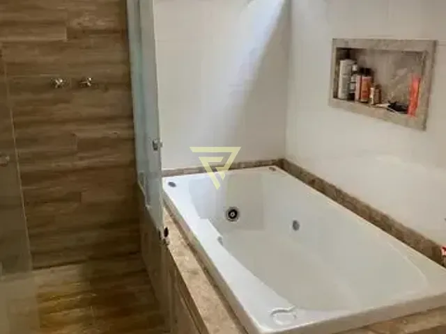 Casa com 250m² 3 quartos e 4 banheiros, à venda, no bairro Jardim Sumaré em Ribeirão Preto