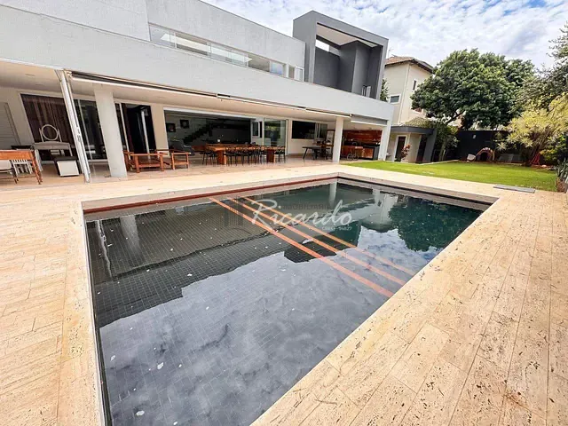 Casa com 874m² 4 quartos e 6 banheiros, à venda, no bairro Jardins Mônaco em Aparecida de Goiânia