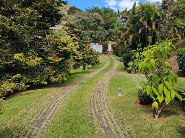 Casa com 3500m², à venda, no bairro Samambaia em Petrópolis