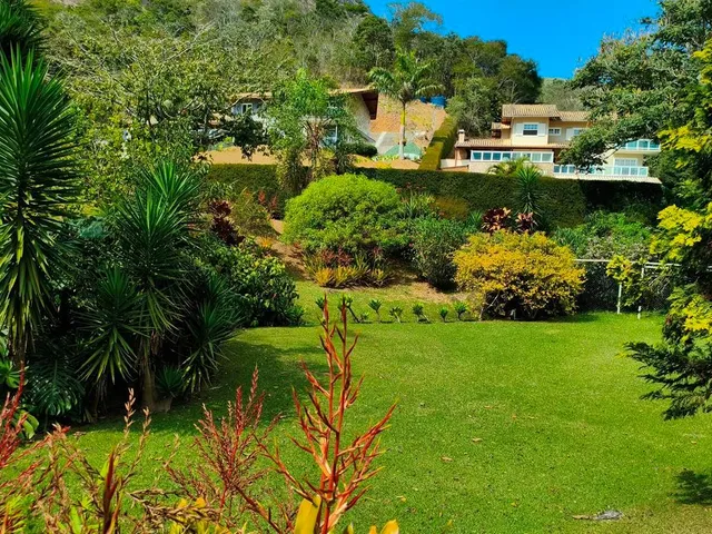 Casa com 3500m², à venda, no bairro Samambaia em Petrópolis