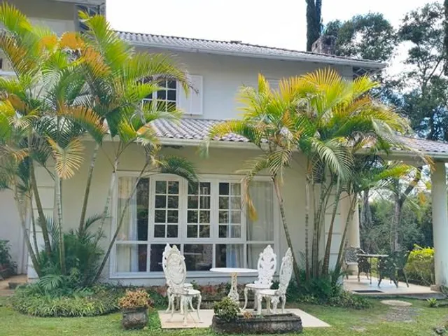 Casa com 3500m², à venda, no bairro Samambaia em Petrópolis