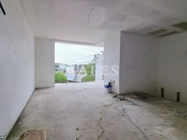 Casa com 350m² 3 quartos e 3 banheiros, à venda, no bairro São Pedro em Juiz de Fora