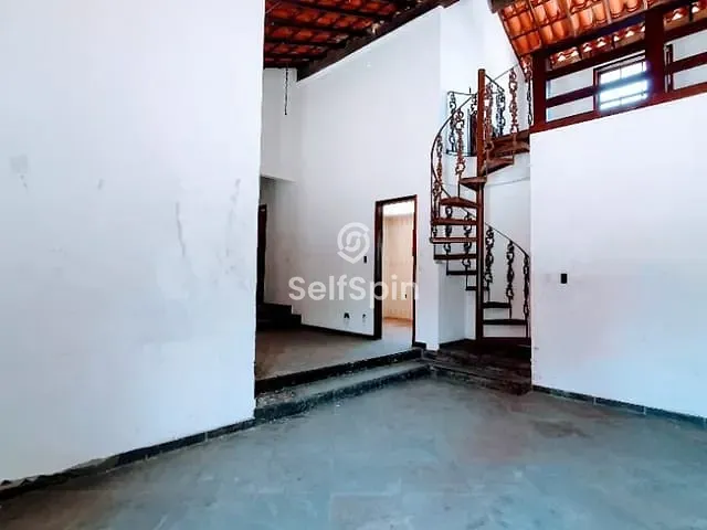 Casa com 180m² 3 quartos e 2 banheiros, para alugar, no bairro Piratininga em Niterói