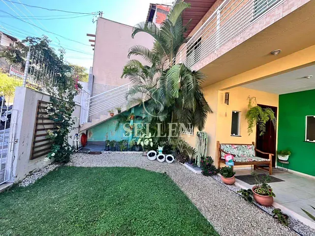 Casa com 270m² 4 quartos e 2 banheiros, à venda, no bairro Ariribá em Balneário Camboriú