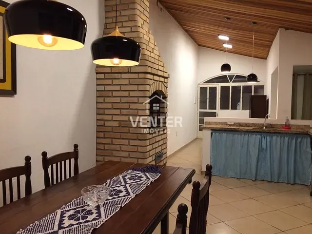 Casa com 200m², à venda, no bairro Jardim Independência em Taubaté